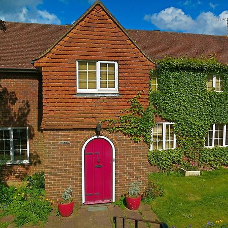 Angel View Bed & Breakfast Guildford Exterior photo