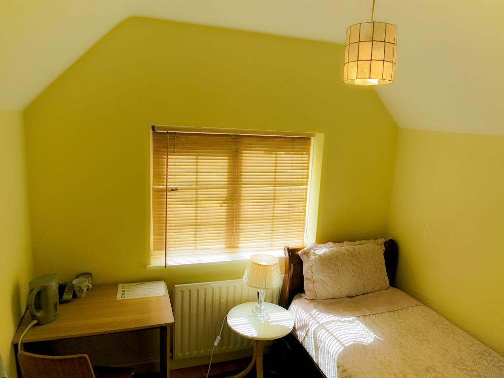 Angel View Bed & Breakfast Guildford Room photo