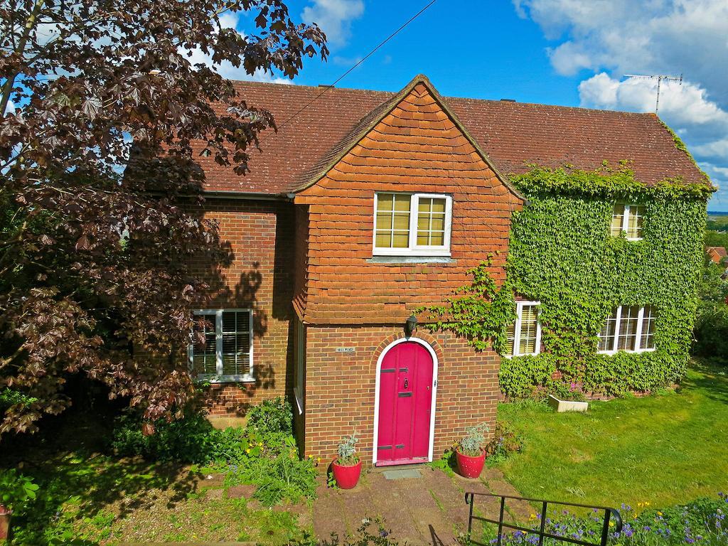 Angel View Bed & Breakfast Guildford Exterior photo